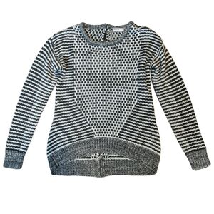 Elegant Monochrome Crew Neck Sweater